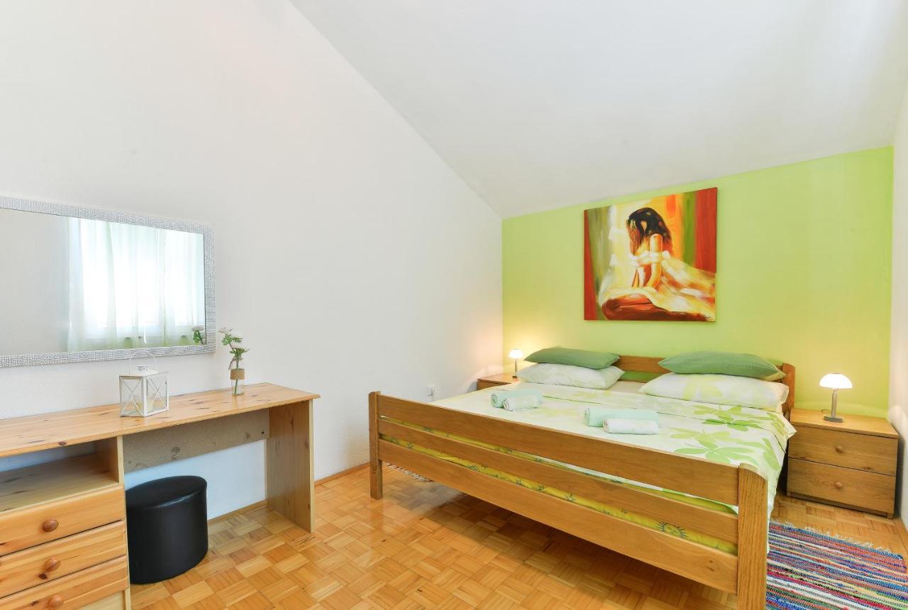 Family Friendly Apartments With A Swimming Pool Zadar - 18098 エクステリア 写真